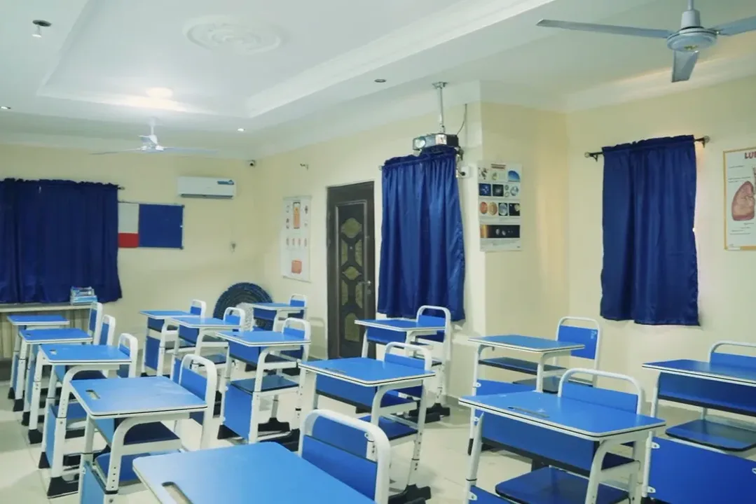 Language & Expression at Faz College